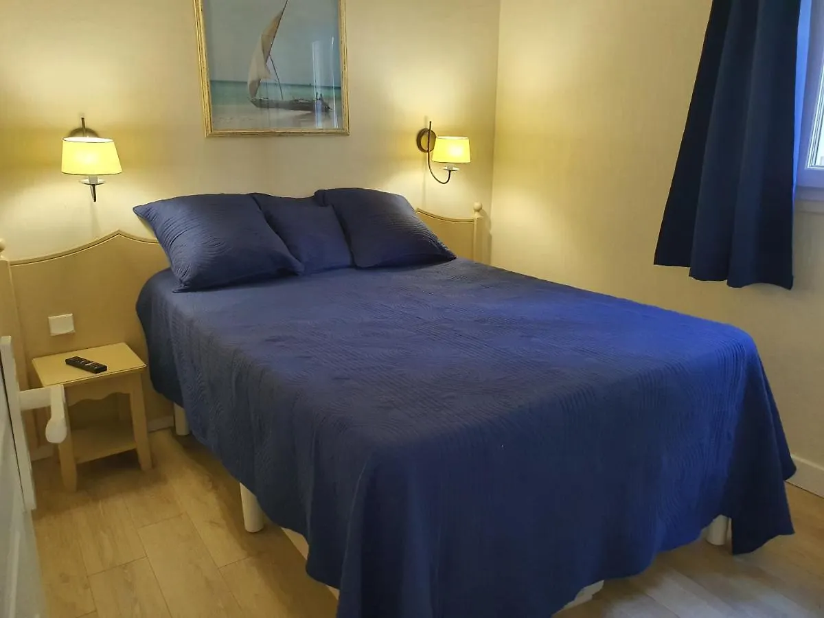 Apartment Les Issambres Appart 6 Pers Grande Terrasse Superbe Vue Mer Et Golfe De Saint Tropez, Piscine France