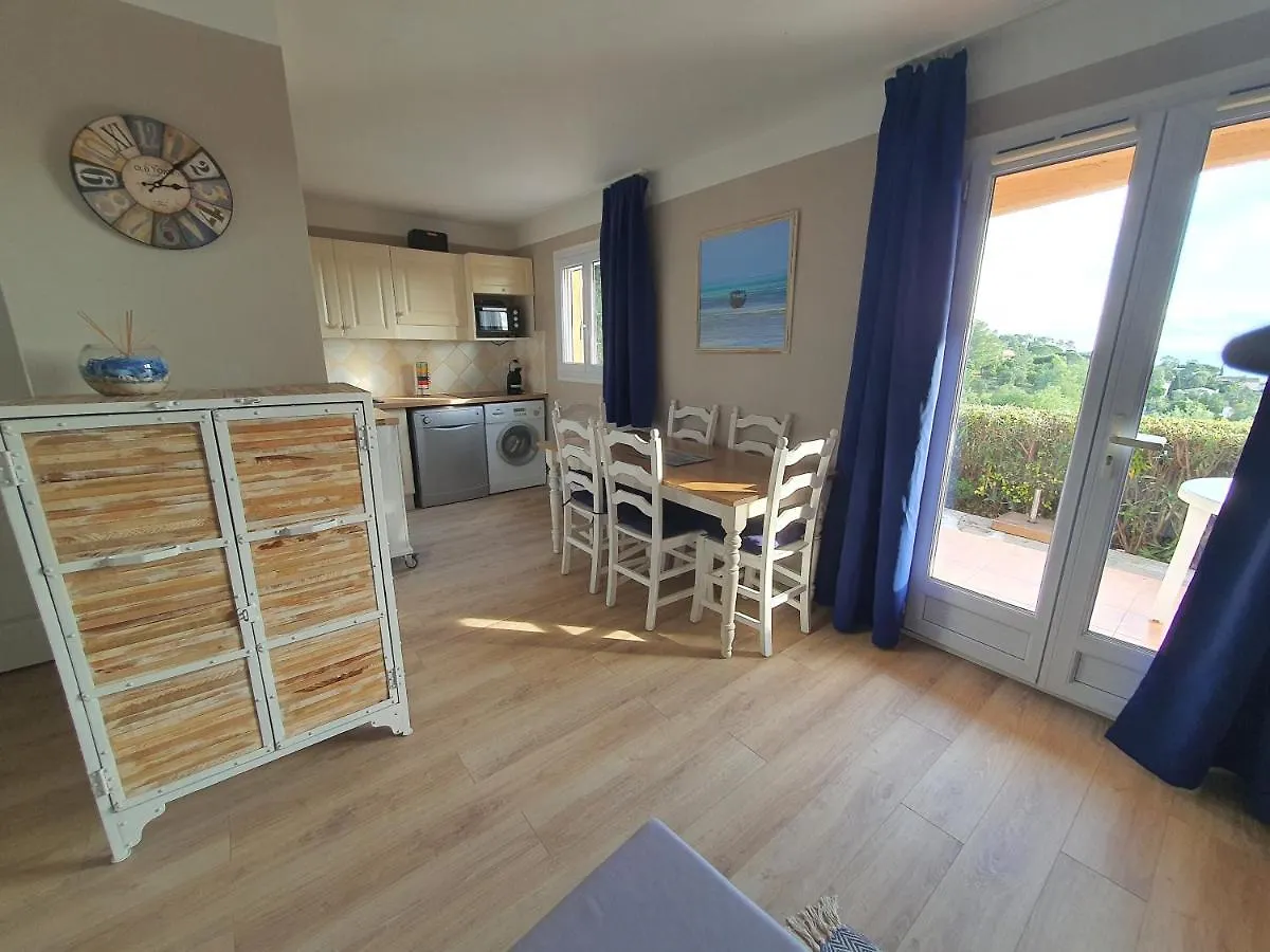 Les Issambres Appart 6 Pers Grande Terrasse Superbe Vue Mer Et Golfe De Saint Tropez, Piscine Apartment