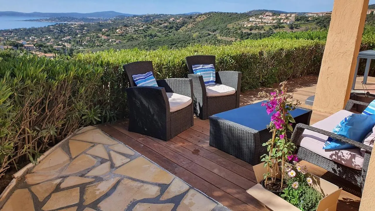 Apartment Les Issambres Appart 6 Pers Grande Terrasse Superbe Vue Mer Et Golfe De Saint Tropez, Piscine
